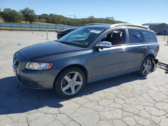 2010 Volvo V50 R-Design