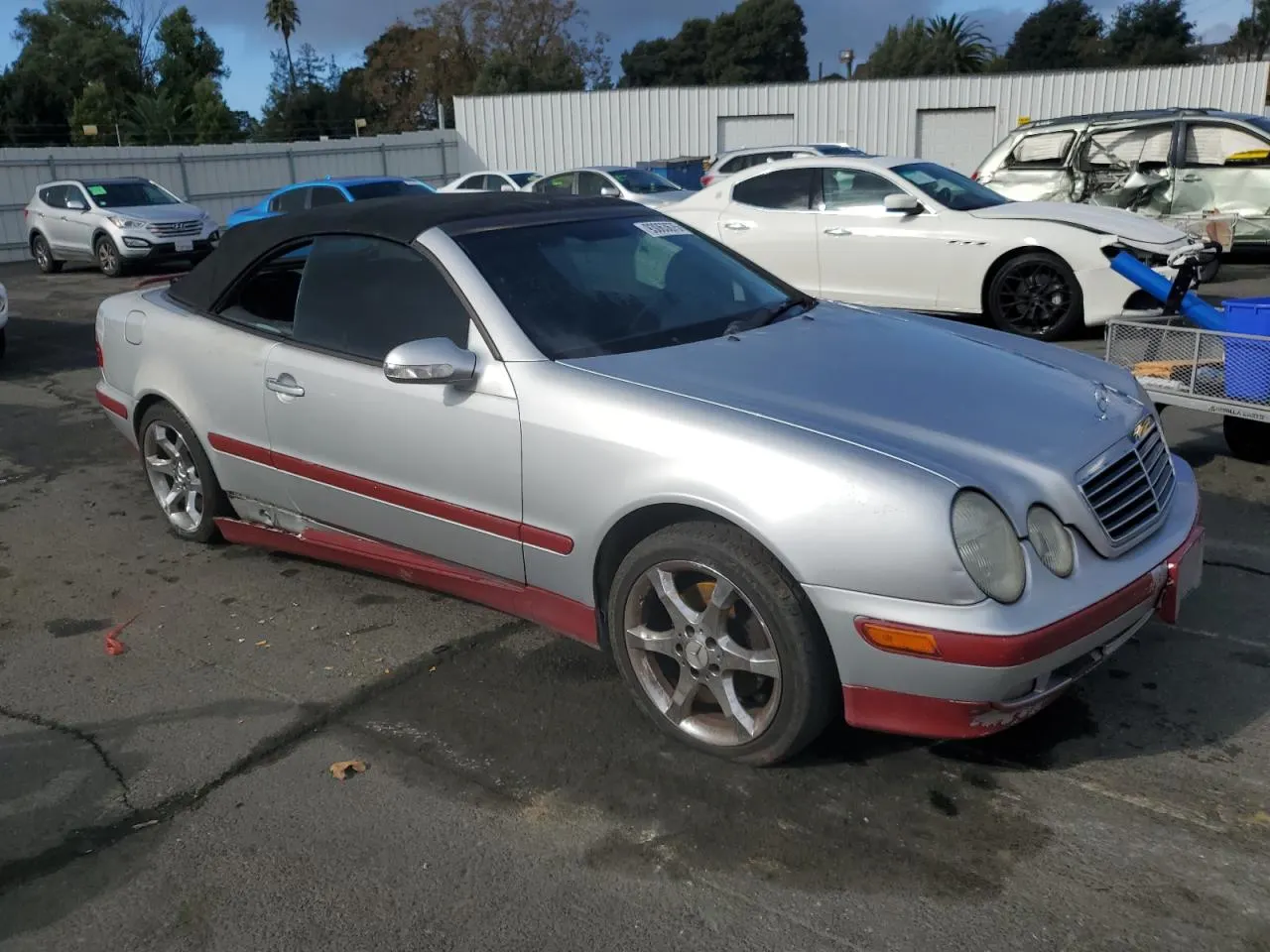 2003 Mercedes-Benz CLK-Class 3.2L