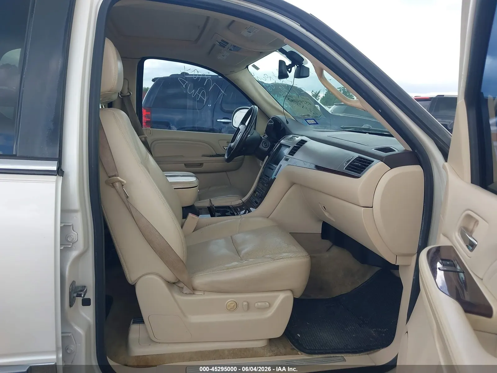 2008 Cadillac Escalade STANDARD