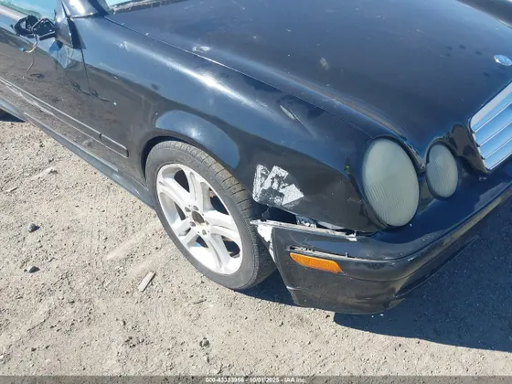 2000 Mercedes-Benz CLK-Class