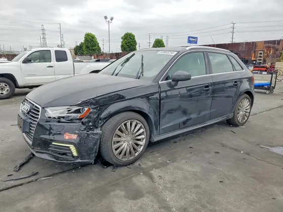 2018 Audi A3 Sportback e-tron Premium Plus