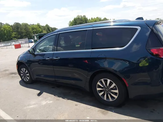 2021 Chrysler Pacifica Hybrid Touring L