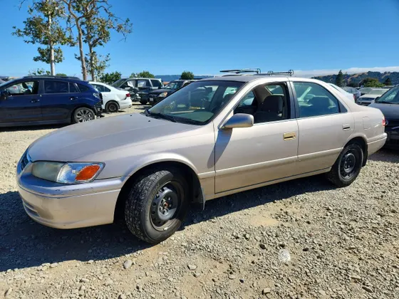 2001 Toyota Camry LE