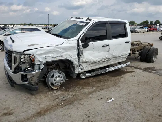 2020 GMC Sierra 3500HD CC Pro