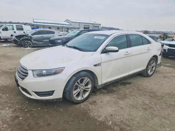 2019 Ford Taurus SEL