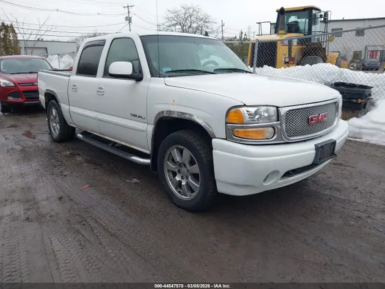 2006 GMC Sierra Denali DENALI