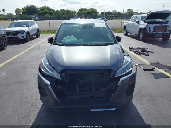 2023 Nissan Kicks S