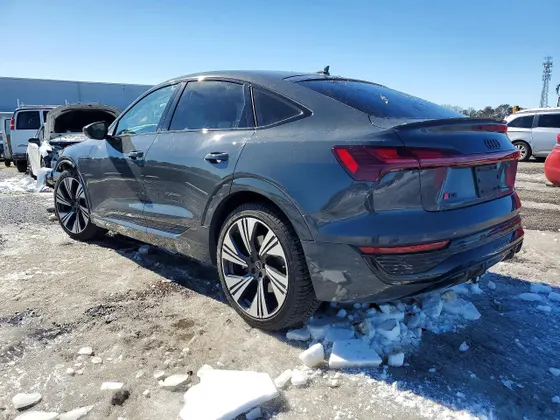 2024 Audi Q8 e-tron Sportback S line Prestige