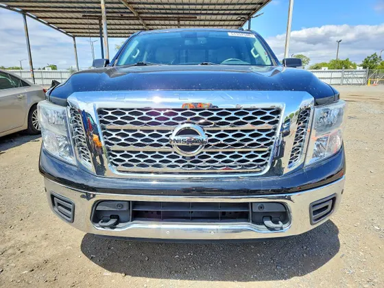 2018 Nissan Titan PRO-4X