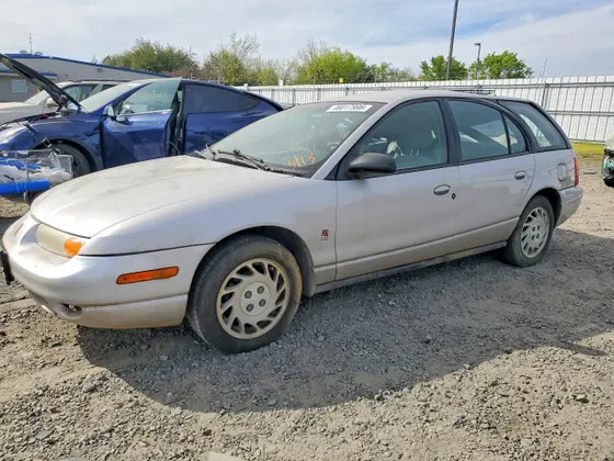 2000 Saturn SW SW2
