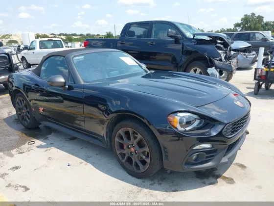 2019 FIAT 124 Spider Lusso