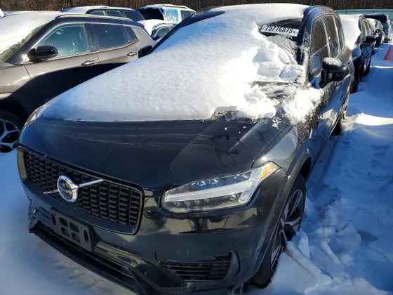 2022 Volvo XC90 Recharge Plug-In Hybrid R-Design