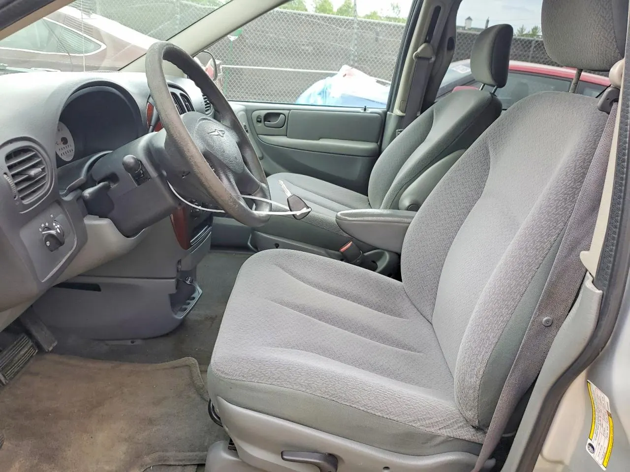 2006 Chrysler Town & Country SWB TOWN & COUNTRY