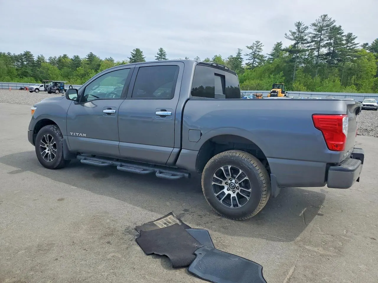2021 Nissan Titan SV