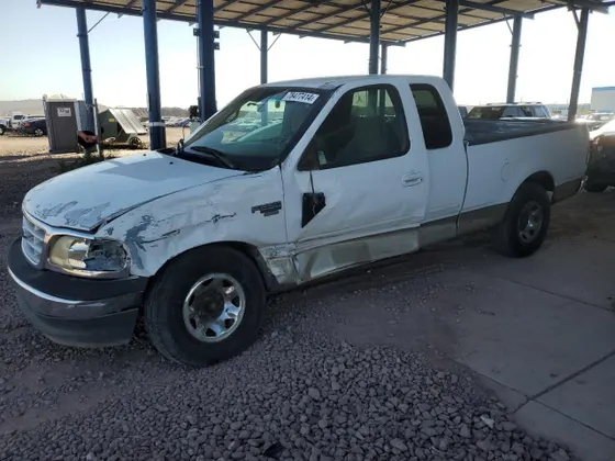 1999 Ford F-250 Work Series F250
