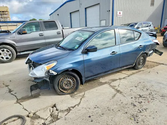 2016 Nissan Versa S