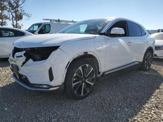 2023 VinFast VF 8 Plus