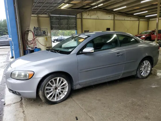 2006 Volvo C70 T5