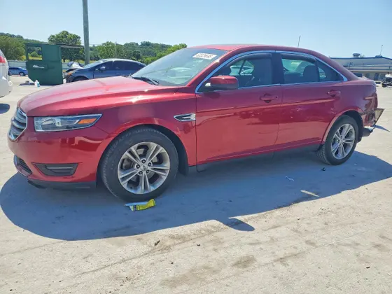 2018 Ford Taurus SEL