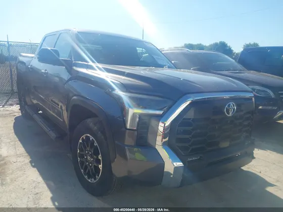 2025 Toyota Tundra 4WD SR5