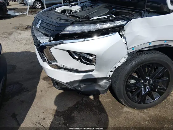 2024 Mitsubishi Eclipse Cross LE