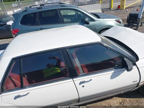 1990 Oldsmobile Delta 88 ROYALE
