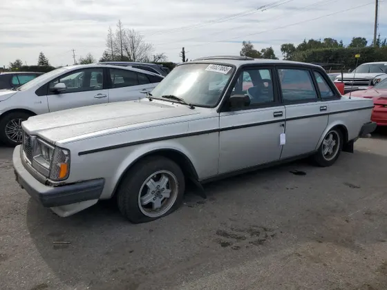 1984 Volvo 200 DLT