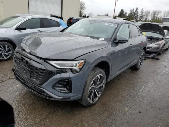 2024 Audi Q8 e-tron Sportback S line Premium Plus