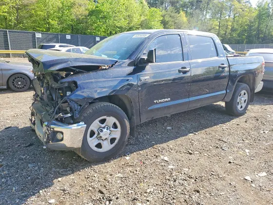2020 Toyota Tundra 2WD SR5