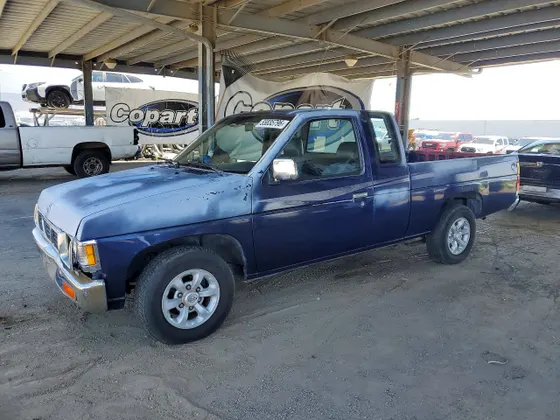 1997 Nissan Trucks 2WD XE