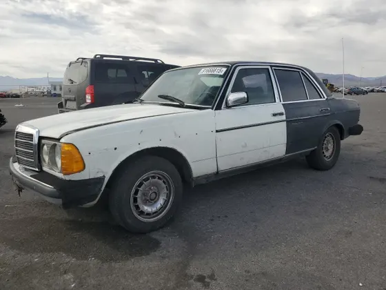 1983 Mercedes-Benz 300 Series 300D-T