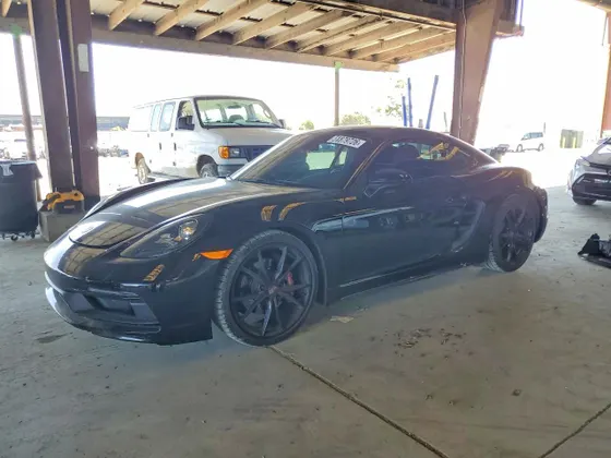 2019 Porsche 718 Cayman S
