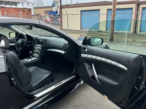 2014 INFINITI Q60 Convertible