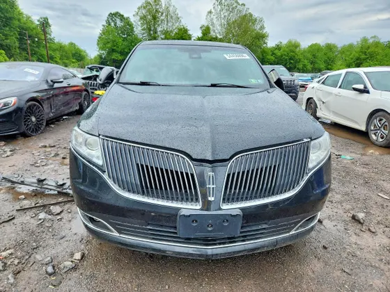 2015 Lincoln MKT