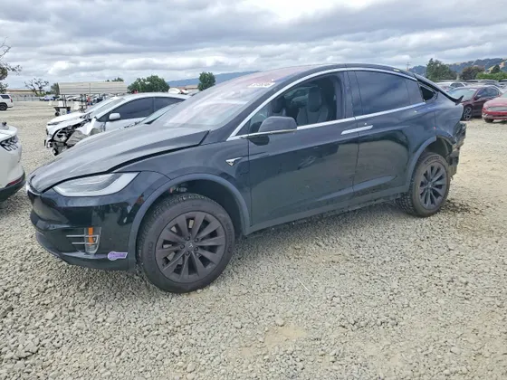 2018 Tesla Model X 75D