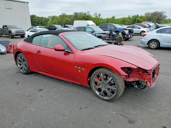 2015 Maserati GranTurismo Convertible Sport