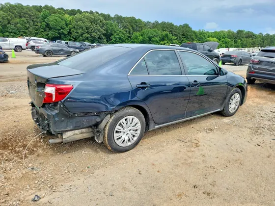 2013 Toyota Camry LE