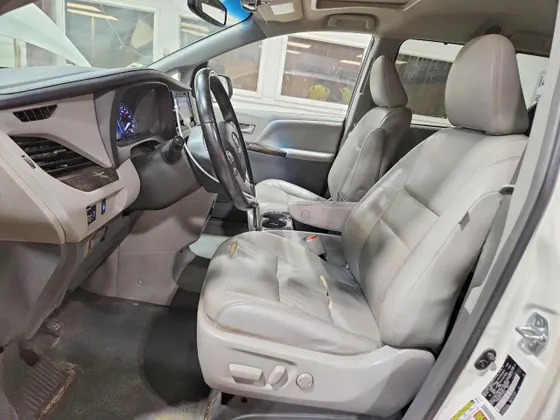 2015 Toyota Sienna Ltd Premium