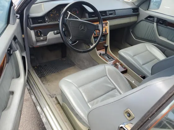 1992 Mercedes-Benz 300 Series 300CE