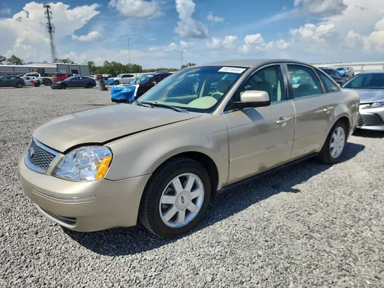 2005 Ford Five Hundred SE