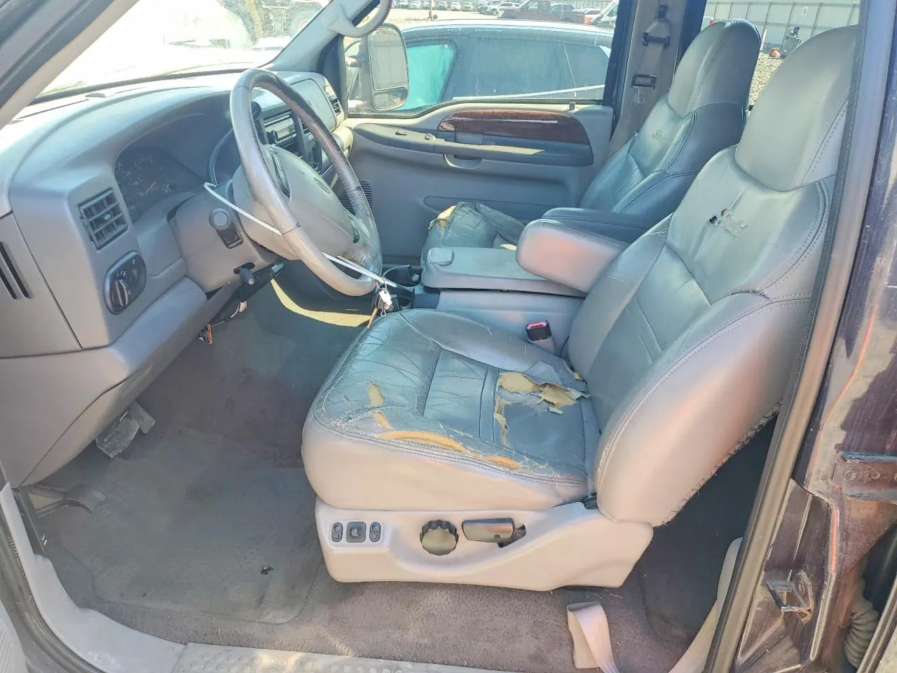 2000 Ford Excursion Limited