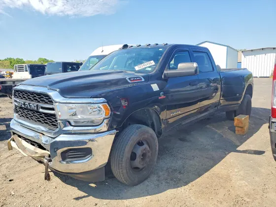 2022 Ram 3500 Tradesman