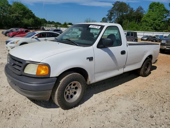 2004 Ford F-150 Heritage XL