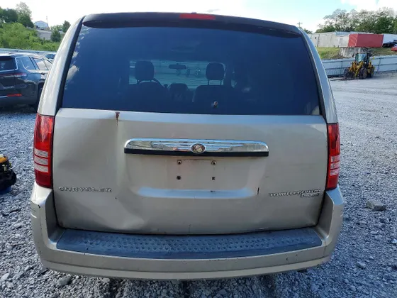 2009 Chrysler Town & Country Touring