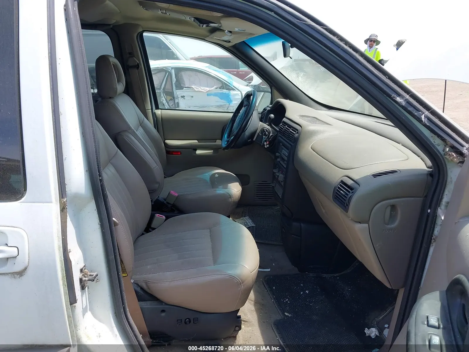 2000 Pontiac Montana M16