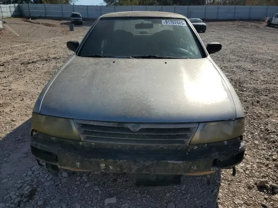 1997 Nissan Altima XE