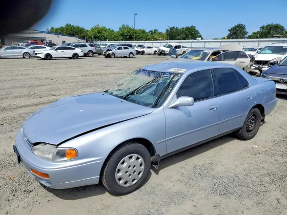 1995 Toyota Camry LE