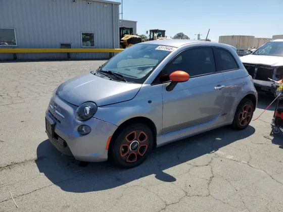 2018 FIAT 500e ELECTRIC