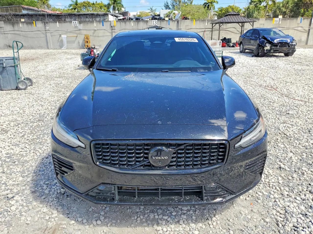2024 Volvo S60 Recharge Plug-In Hybrid Plus Black Edition