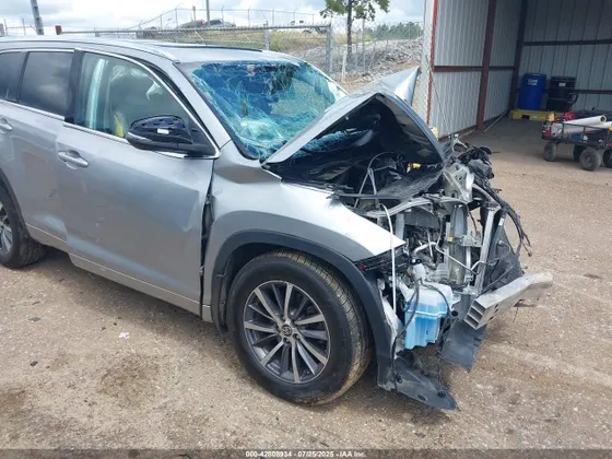 2017 Toyota Highlander XLE